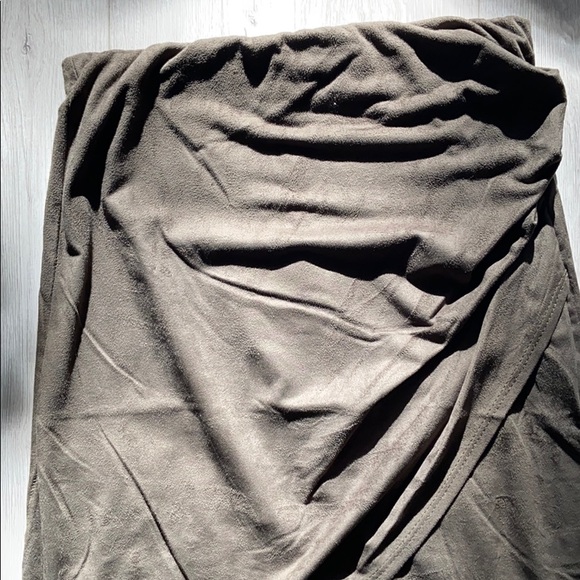 Cross over skirt - Picture 3 of 6